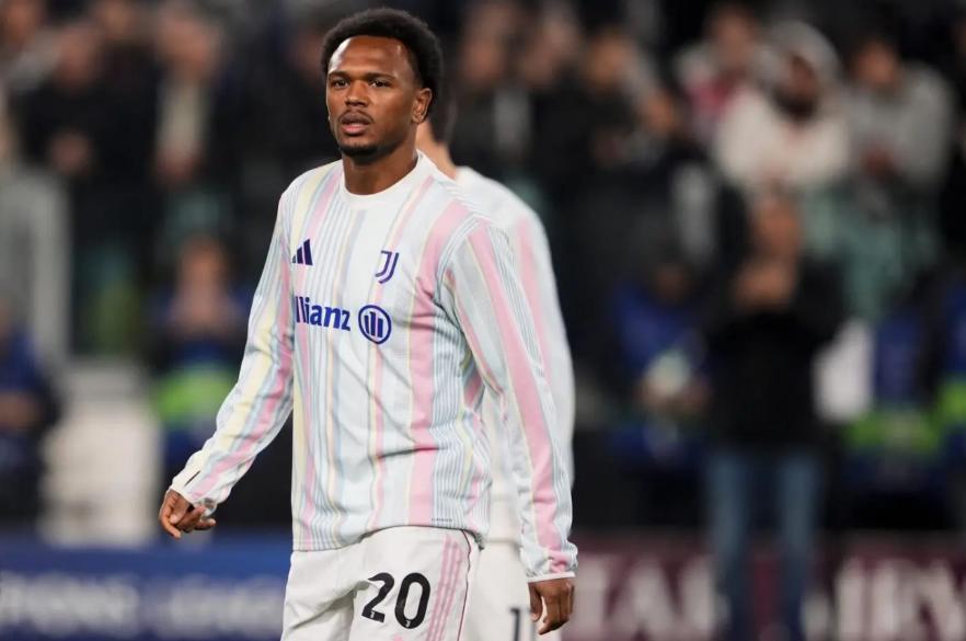 Juventus empresta Lois Openda ao Lyon