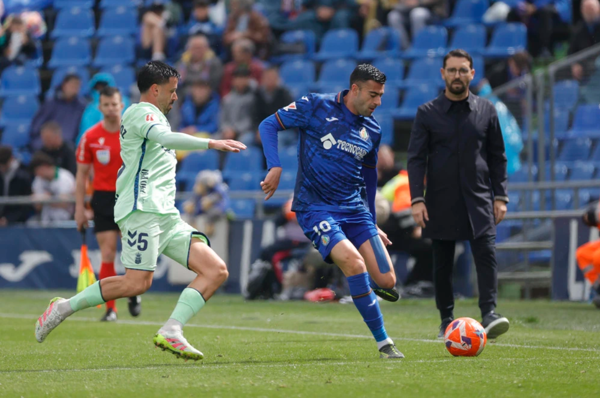 Diego Rico assina com o Osasuna