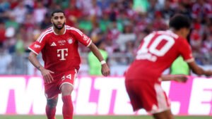 Musiala collapses on the pitch against Leipzig