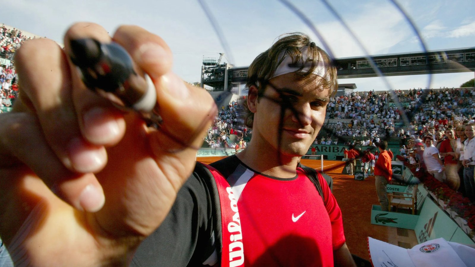 Roger Federer deixa de ser bilionário