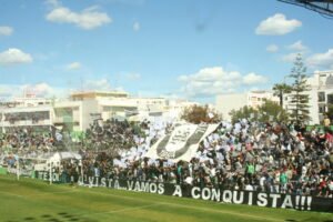 Farense pede para adiar jogo com o Chaves por surto viral no plantel